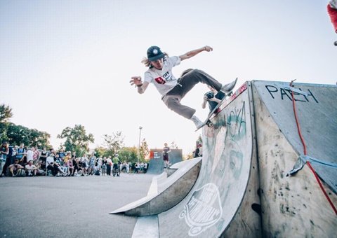 skateboard